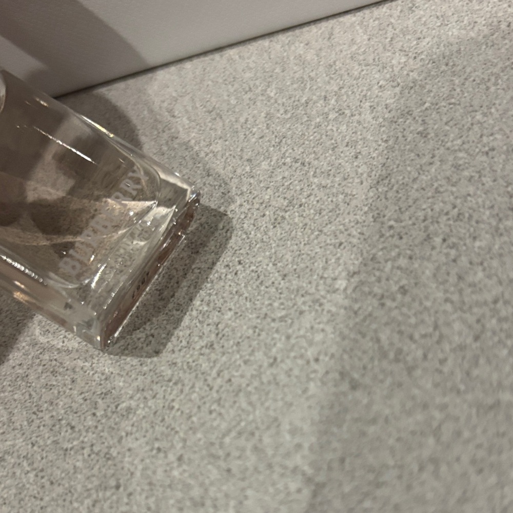 Burberry Her Miniature Bottle - Picture 2 of 2